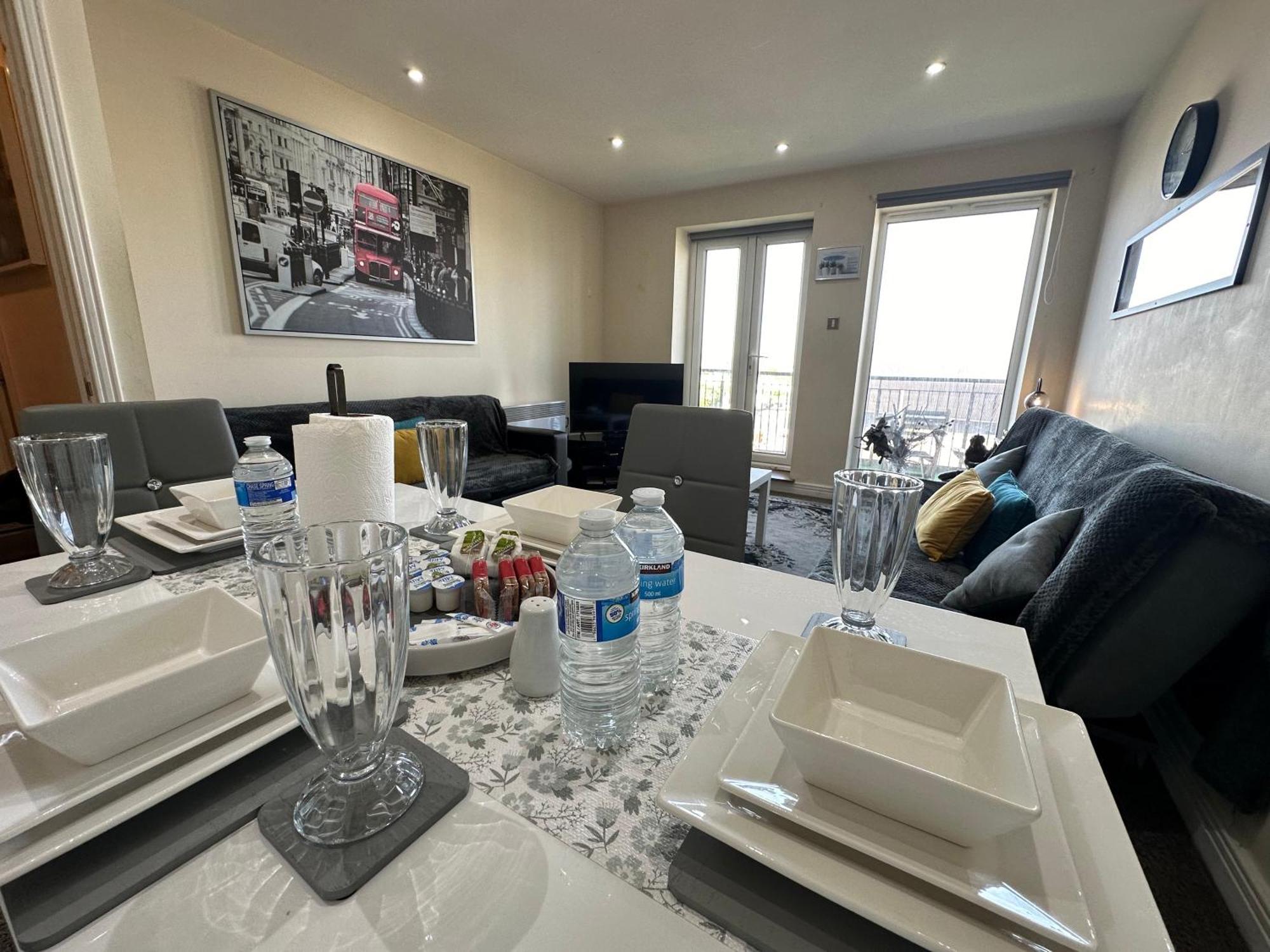 Abba Corner Apartment Лондон Екстериор снимка