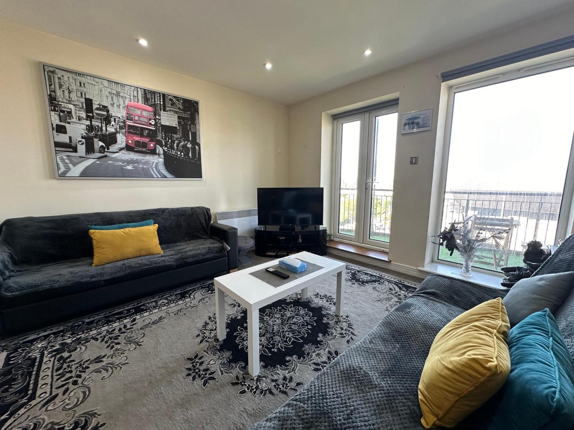 Abba Corner Apartment Лондон Екстериор снимка