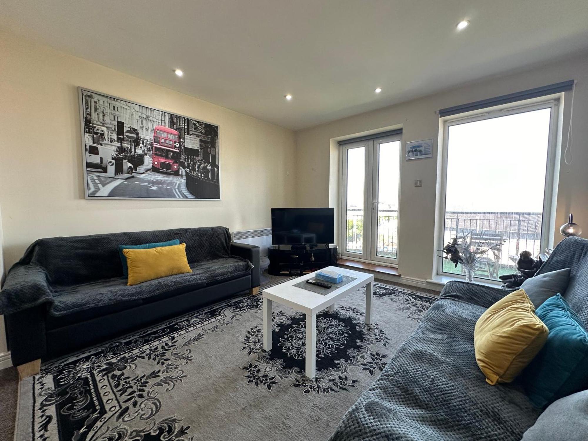 Abba Corner Apartment Лондон Екстериор снимка