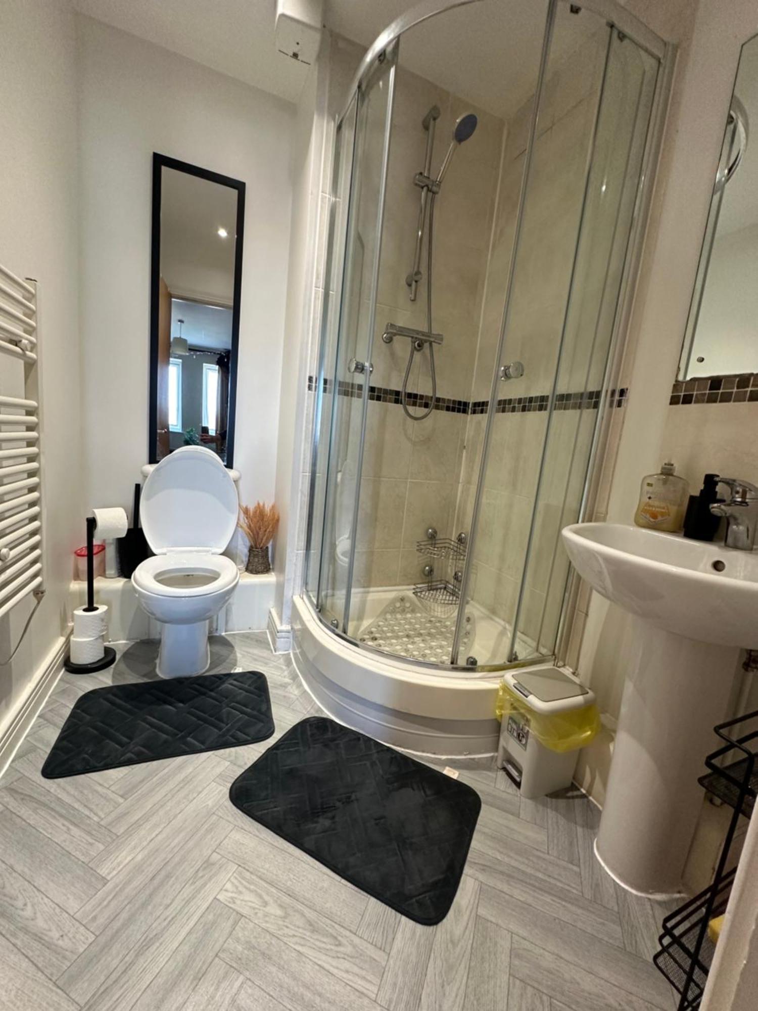 Abba Corner Apartment Лондон Екстериор снимка